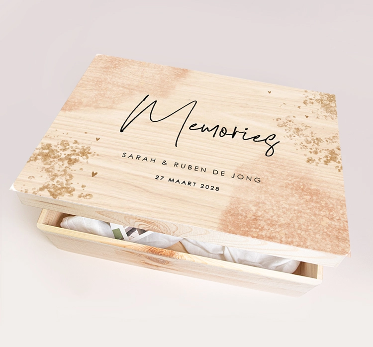 Wedding memory box met gouden confetti