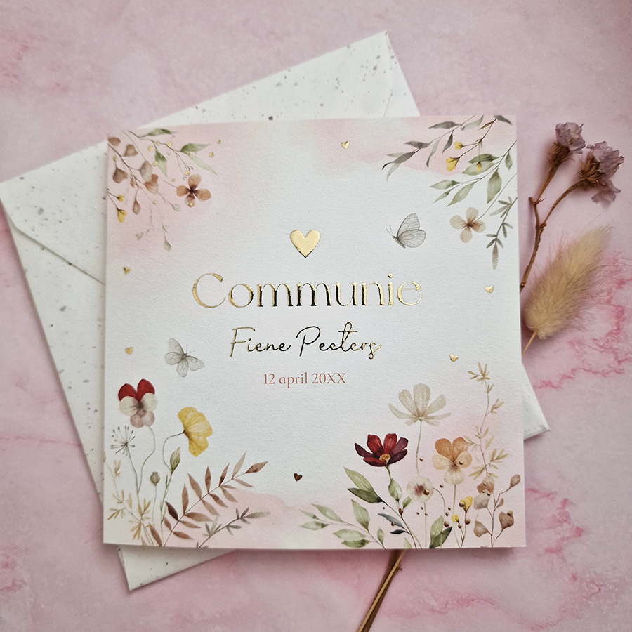 Communie uitnodiging meisje bloemen roze vlinders goudfolie