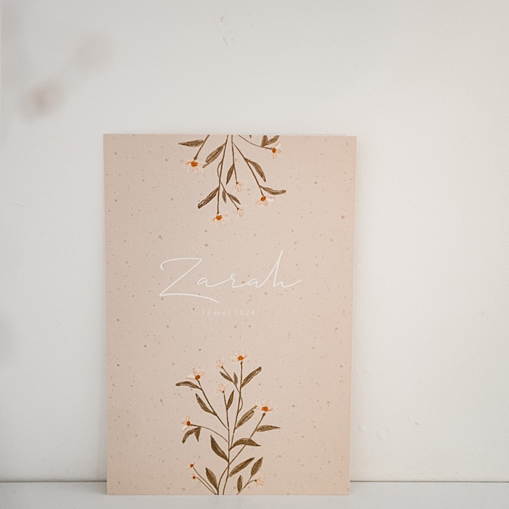 Getekend geboortekaartje watercolor bloemen takje oudroze