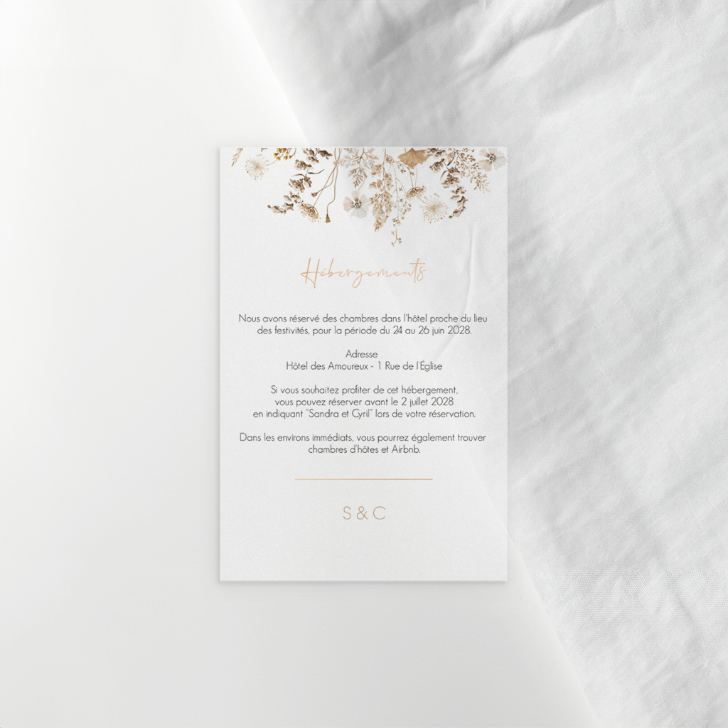 Feuillet d'informations champêtre avec des fleurs des champs