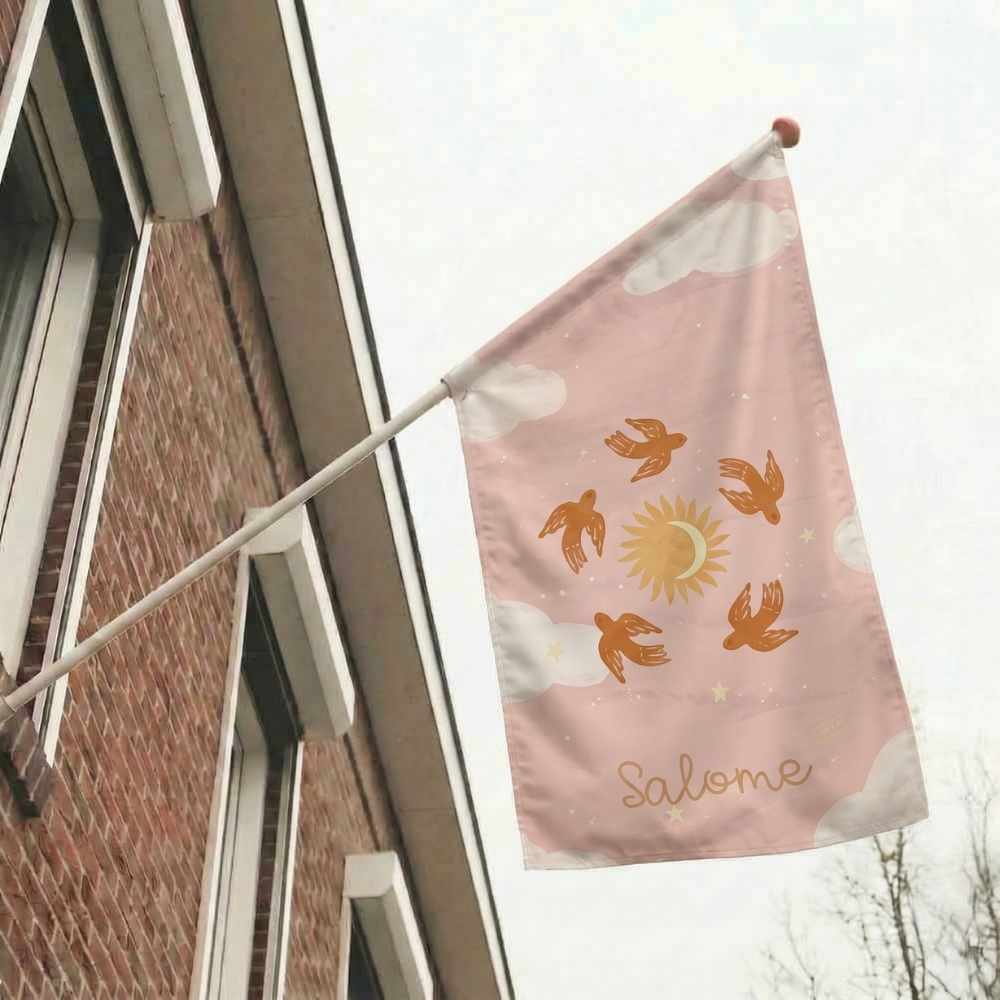 Geboortevlag meisje vogels zon