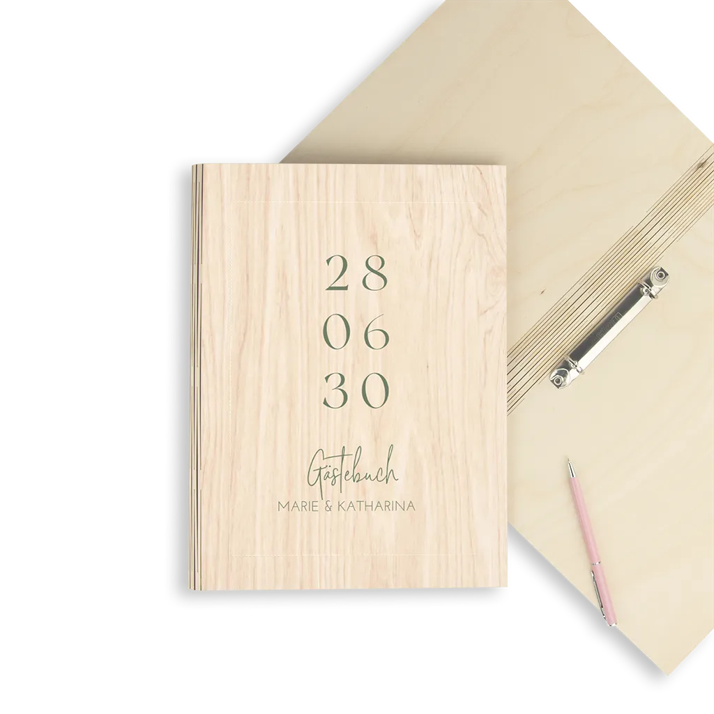 Gästebuch Holz Hochzeit mit grüner, klassischer Typografie