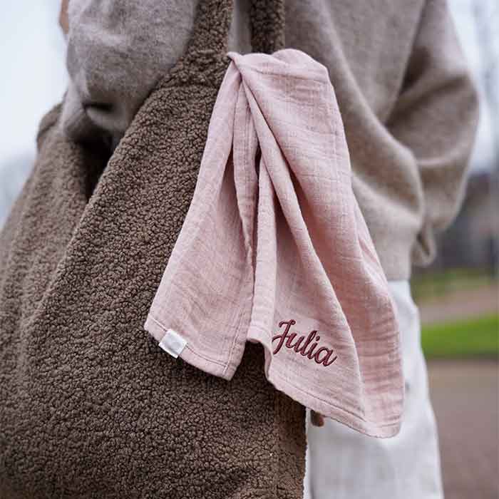 Spucktuch mit Namen aus Bio-Baumwolle