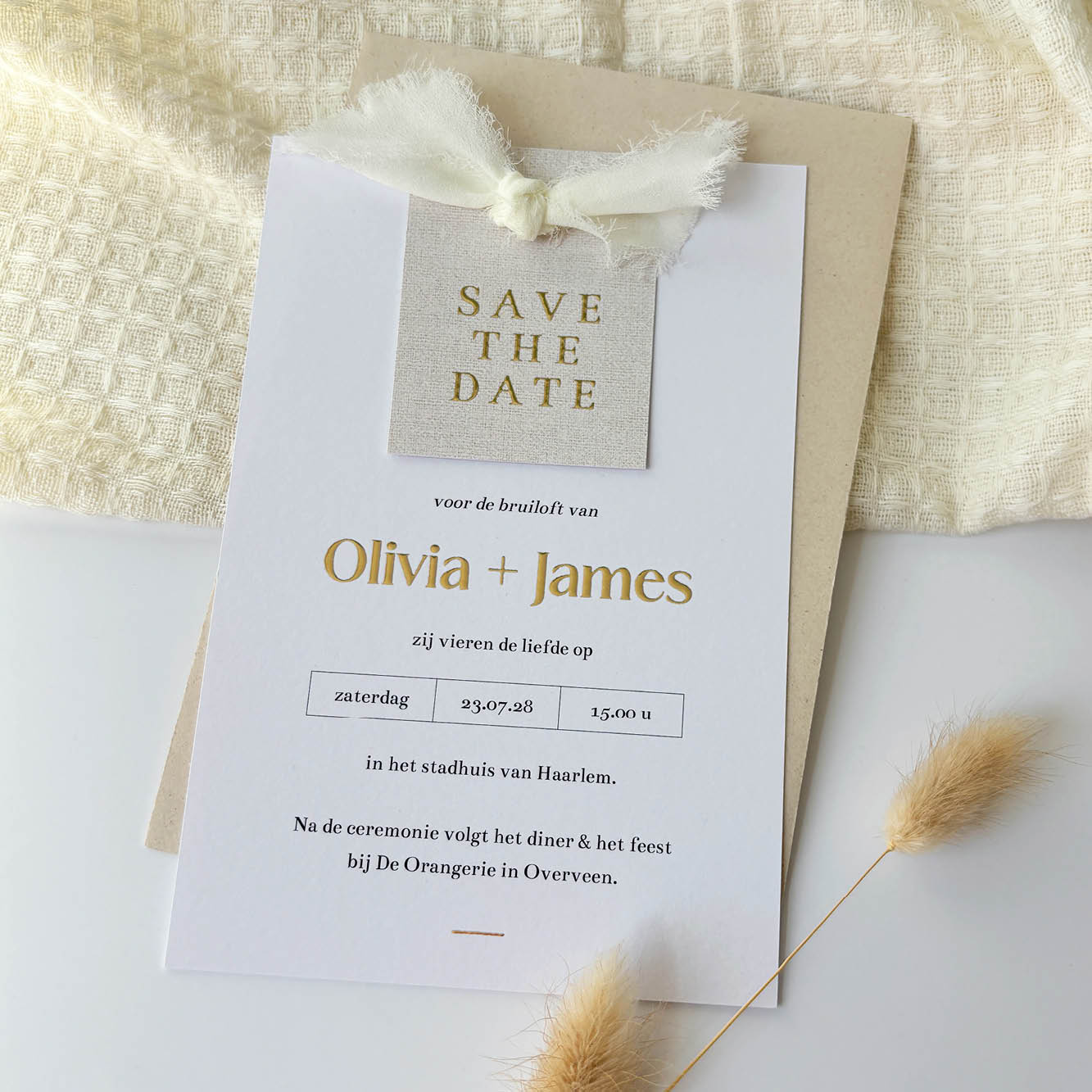 moderne save the date labelkaart met foliedruk (excl lint)