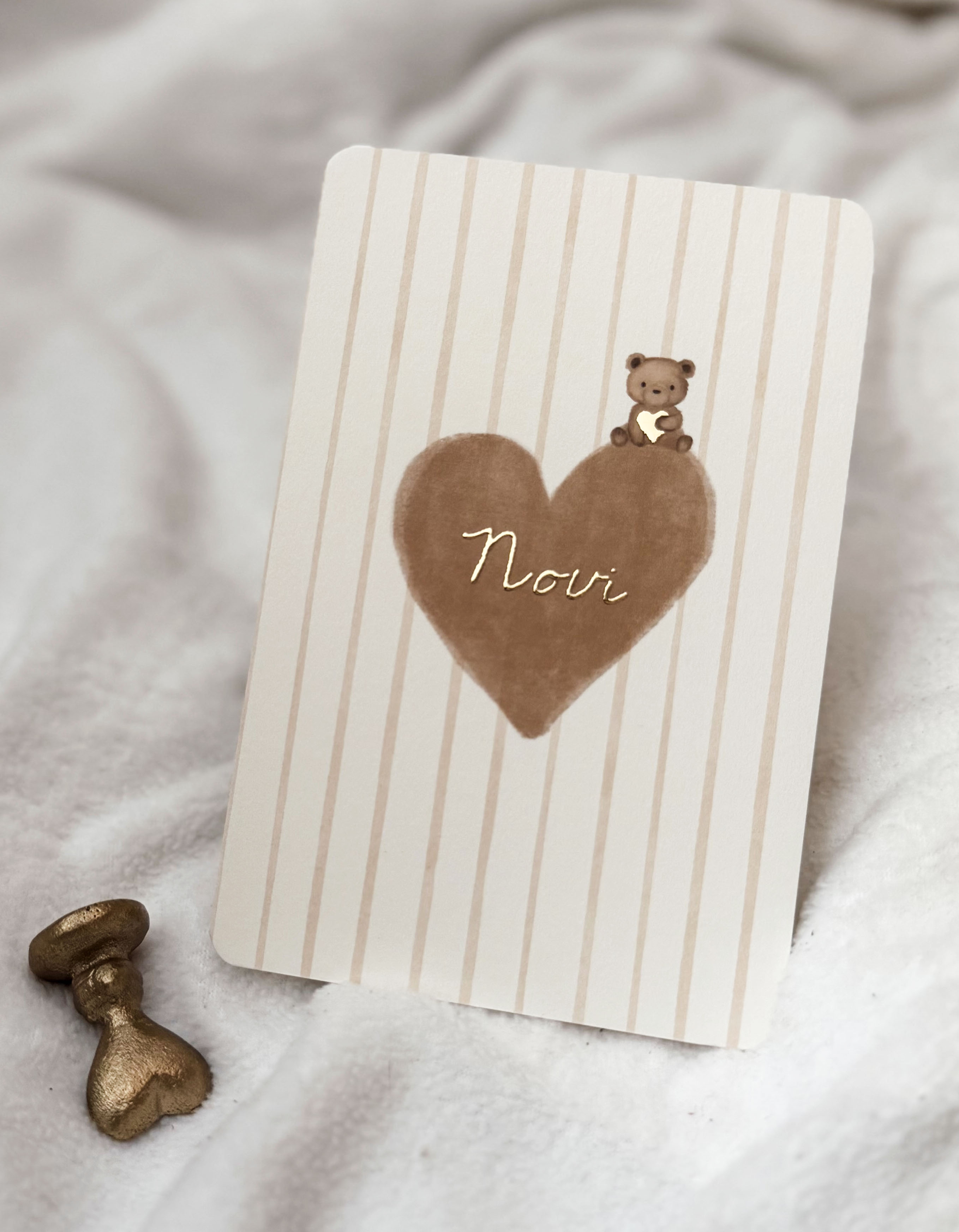 Geboortekaartje streepjes hartje teddybeer goudfolie