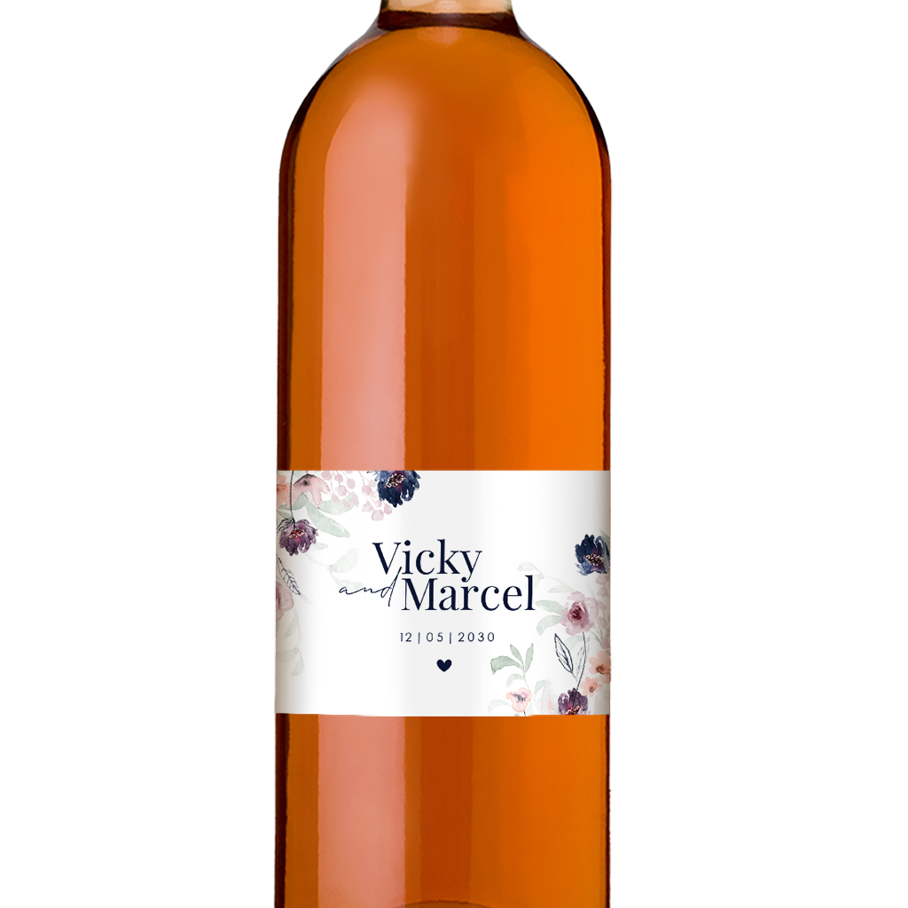 Wijnetiket met watercolor bloemen