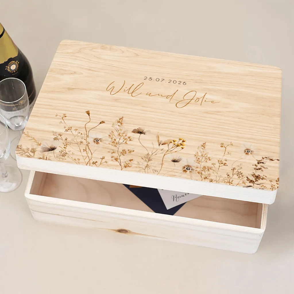 Hölzerne Erinnerungskiste Hochzeit mit Feldblumen