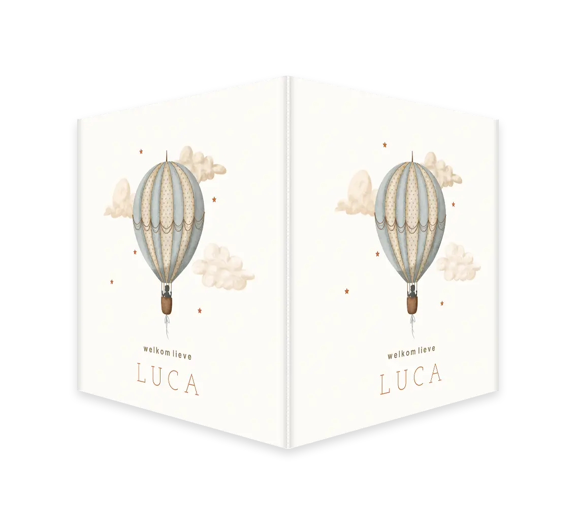 Geboortebord vierkant met blauwe luchtballon en wolkjes