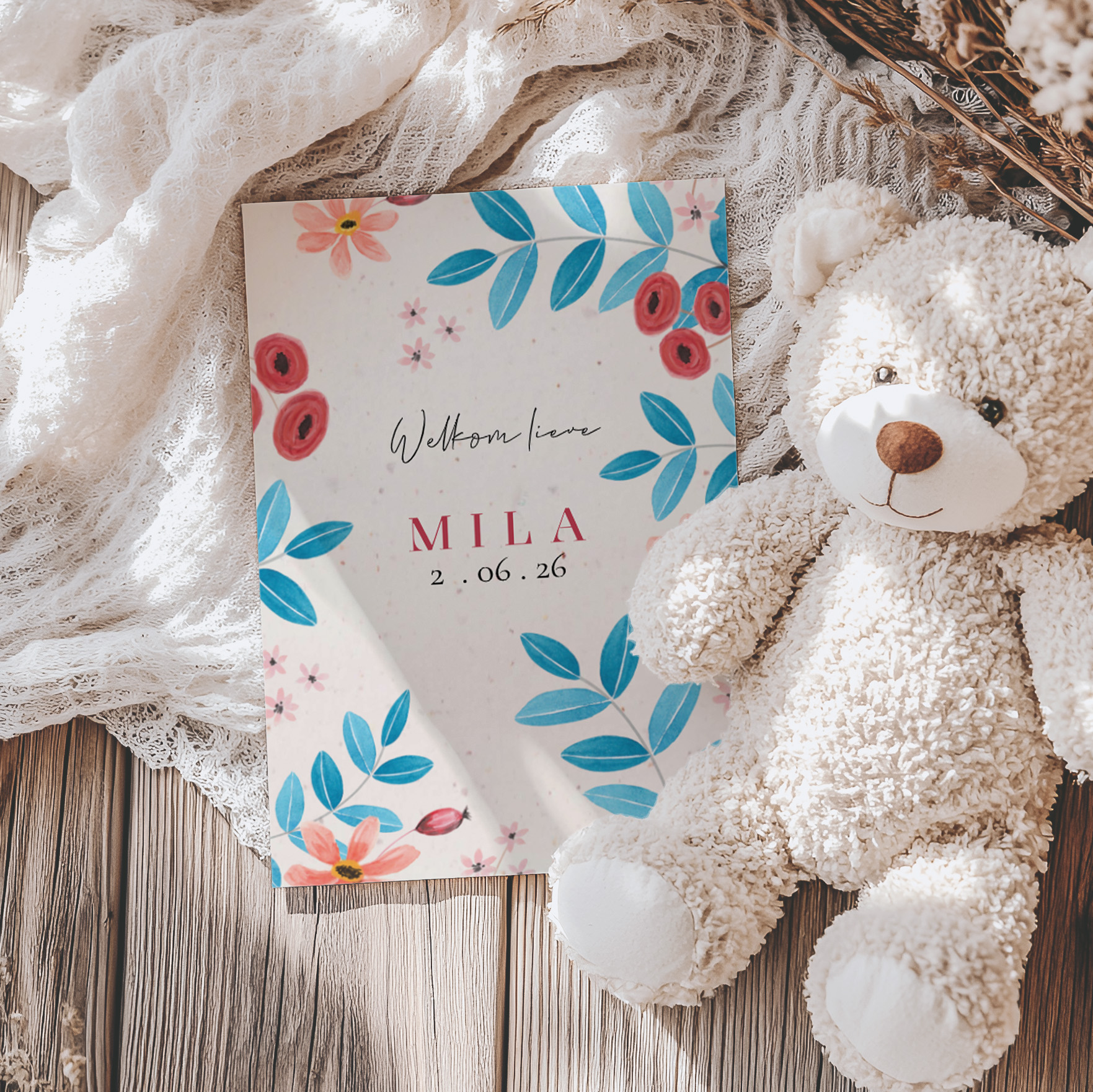 Vrolijk duurzaam geboortekaartje met botanische elementen