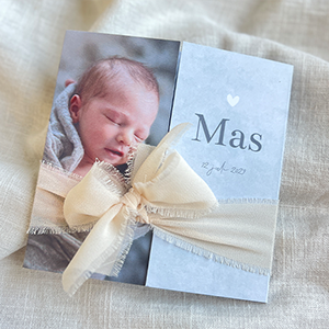 Geboortekaartje Jongen Babyfoto Luikkaartje Lint Strik