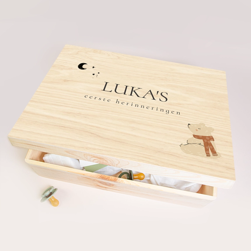 Winterse memorybox met beertje op slee