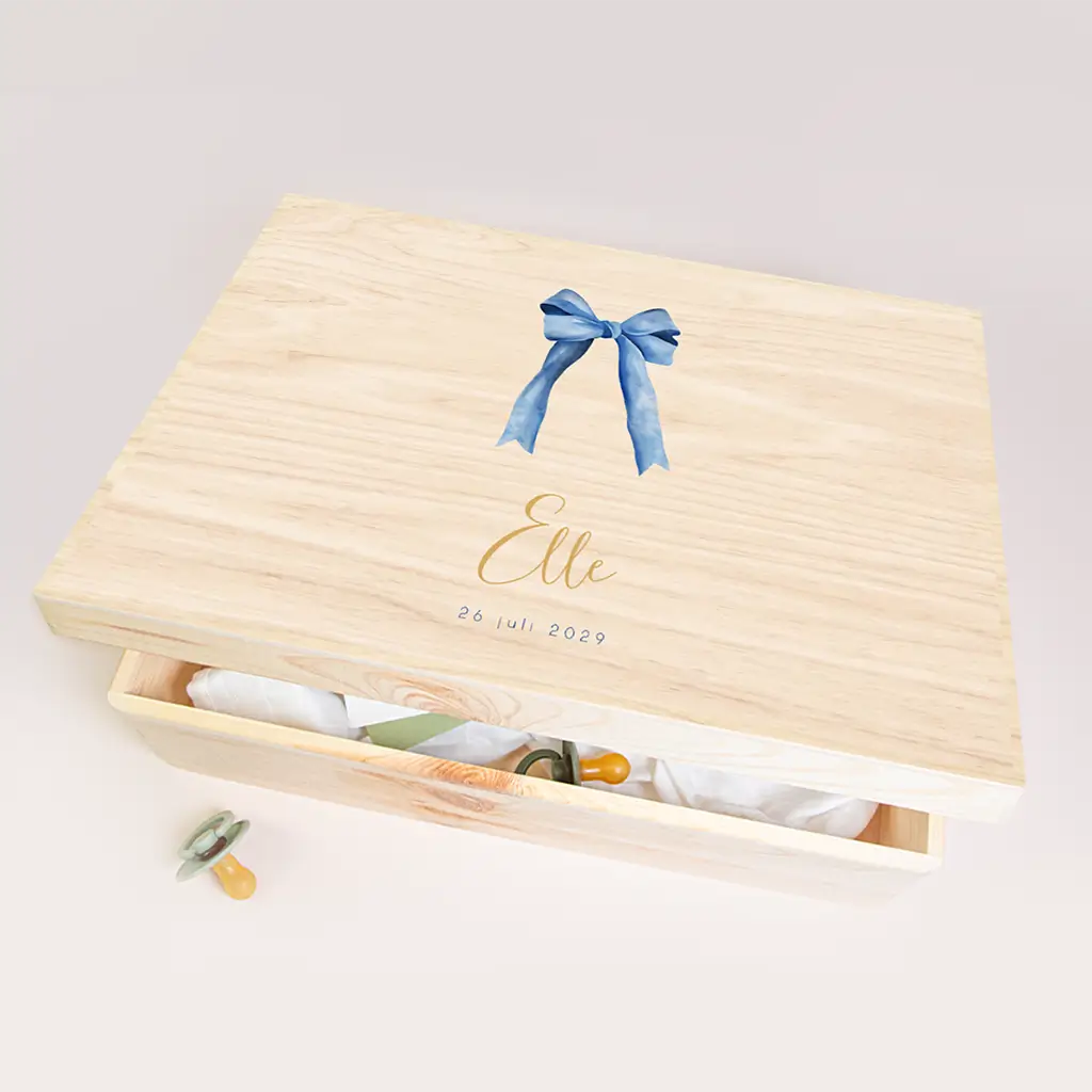 Houten memorybox met blauwe watercolour strik
