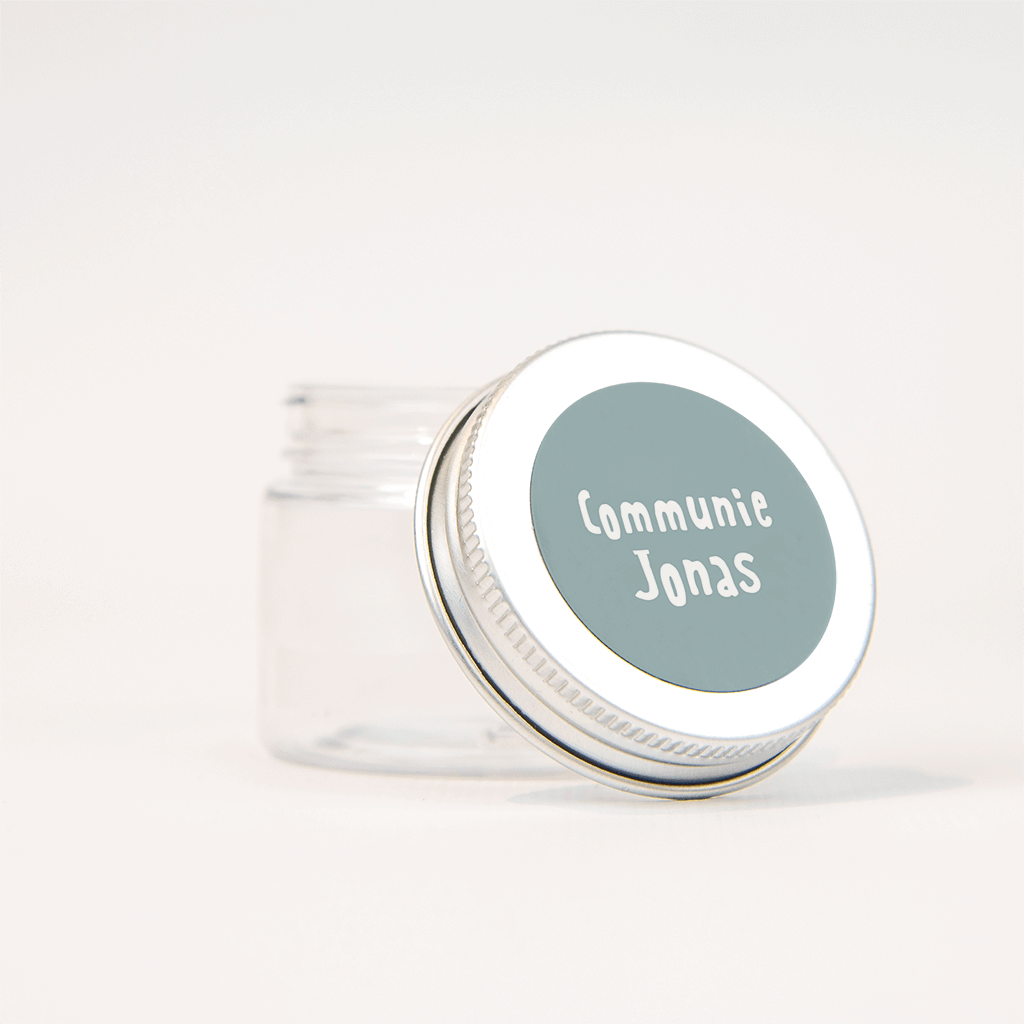 Sticker communie met witte tekst op blauwe - per vel van 25 stickers