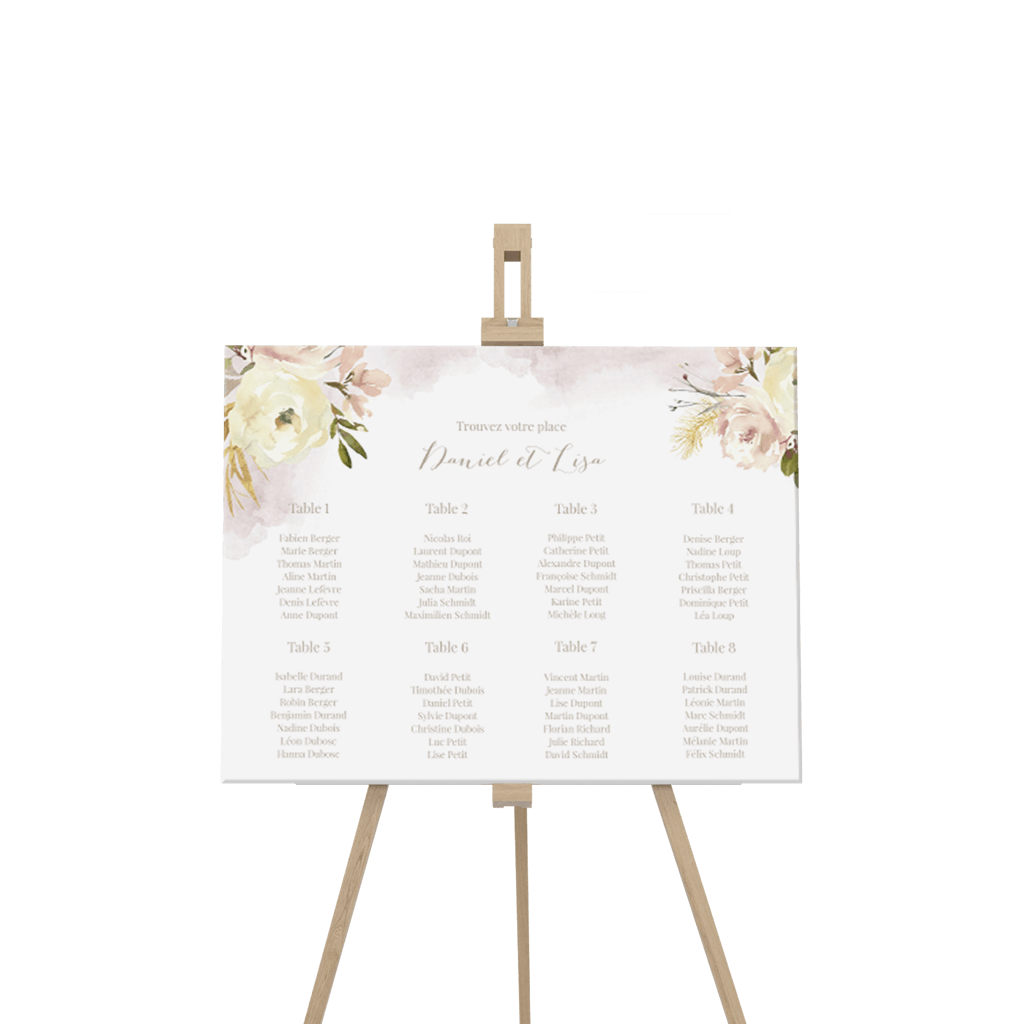 Plan de table avec des fleurs blanches et des nuances de roses