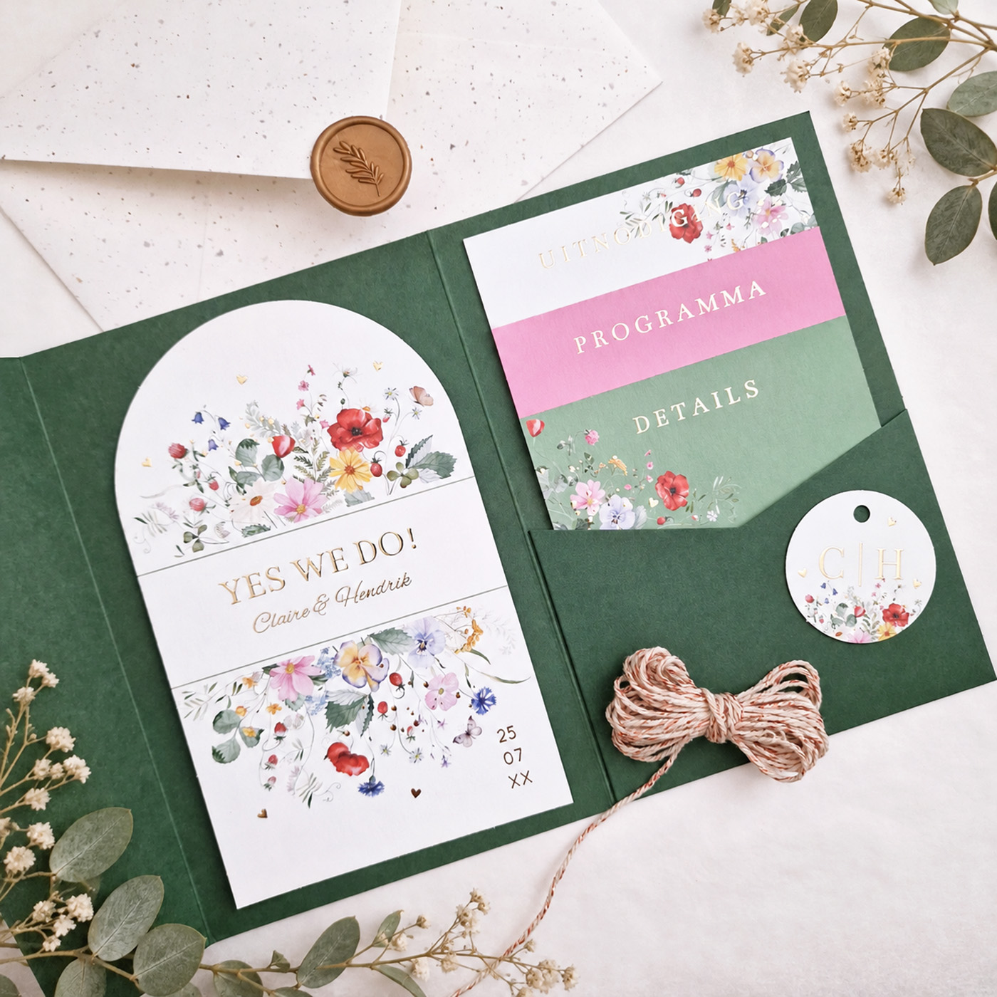 Pocketfold trouwkaart groen gekleurde bloemen botanisch goudfolie