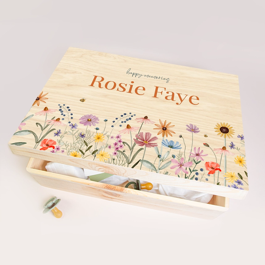 Herinneringsdoos voor geboorte met vrolijke bloemenrand