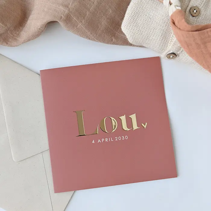 Minimalistisch geboortekaartje met folie