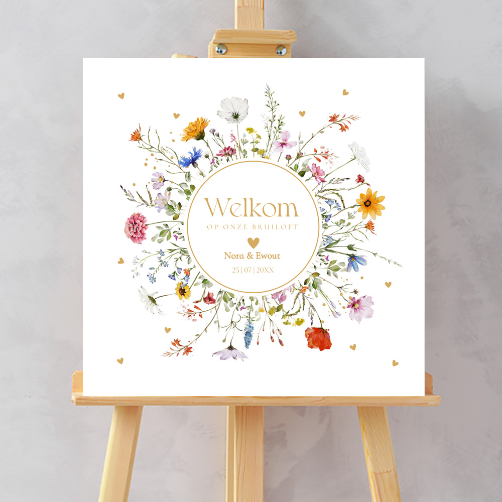 Welkomstbord bruiloft zomerse bloemenkrans
