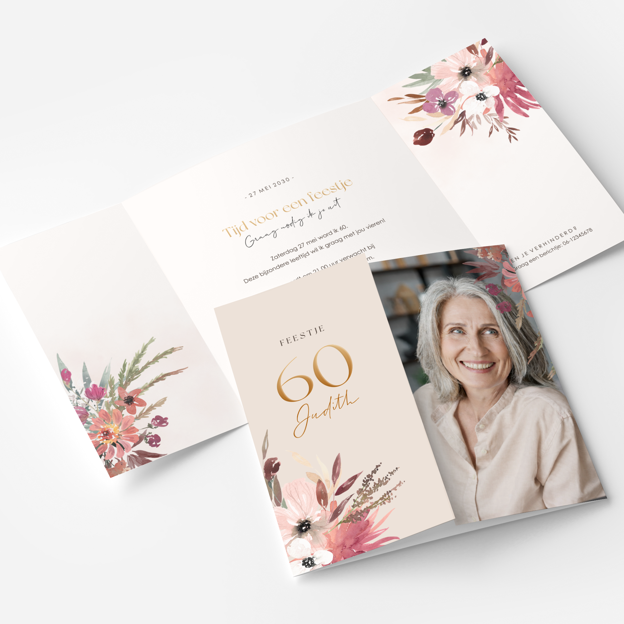 Uitnodiging 60e verjaardag theatervouw met bloemen en koperfolie