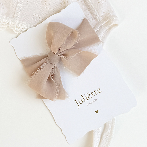 Klassiek geboortekaartje meisje met strik ( los bestellen)