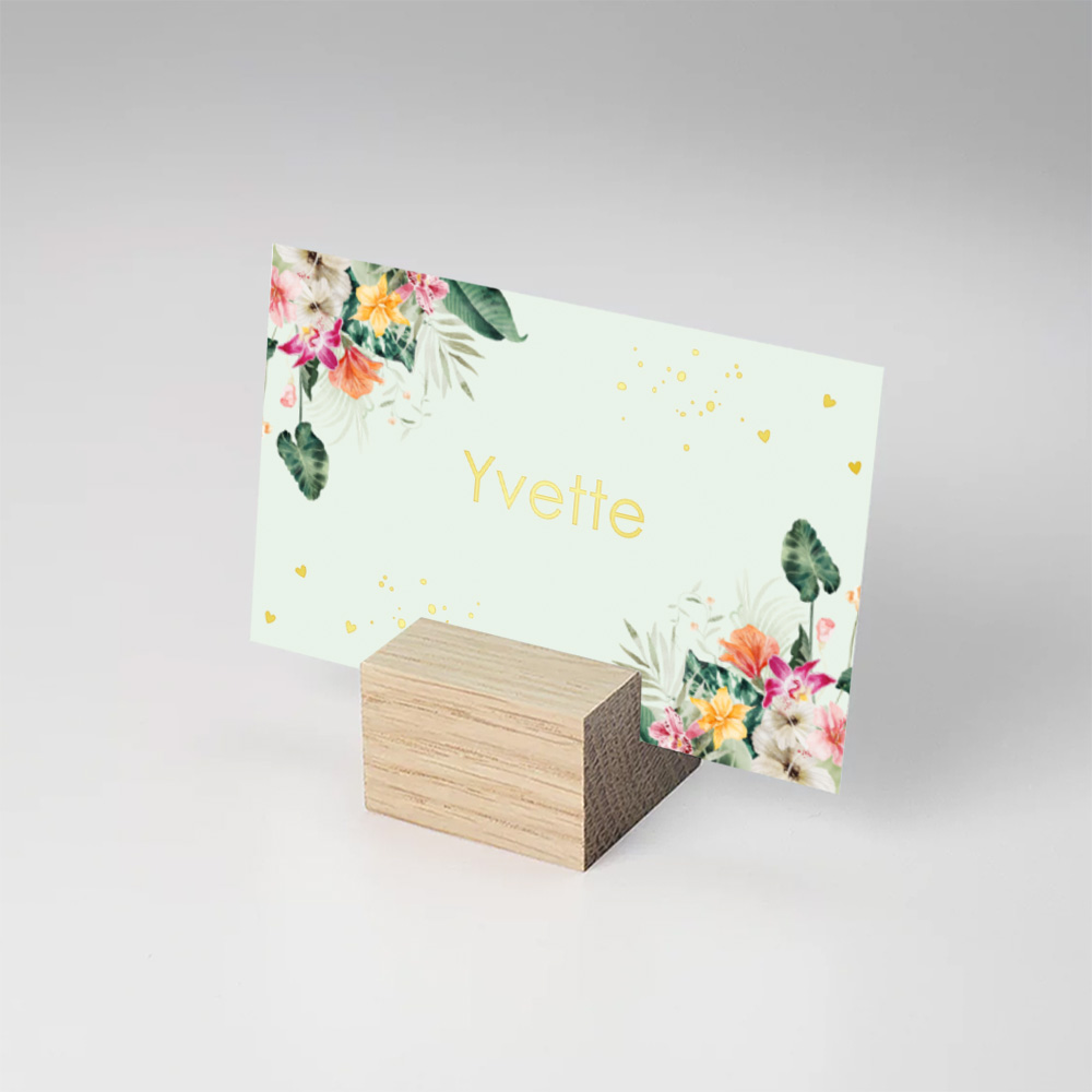 Naamkaartjes huwelijk lichtgroen tropische bloemen goudfolie