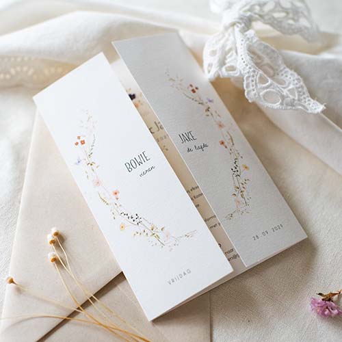 Luikvouw trouwkaart summer chic bloemen