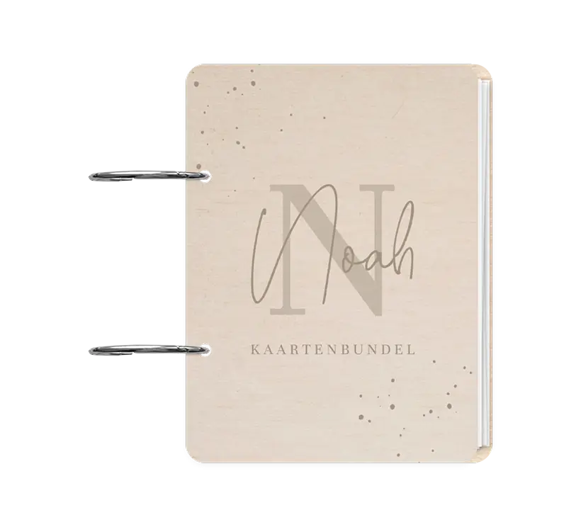Bewaarbundel geboortekaartje neutraal met initiaal en verfspetters