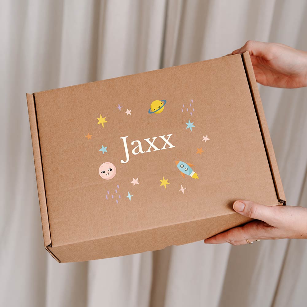 Dromerige cadeaudoos met ruimte thema en naam