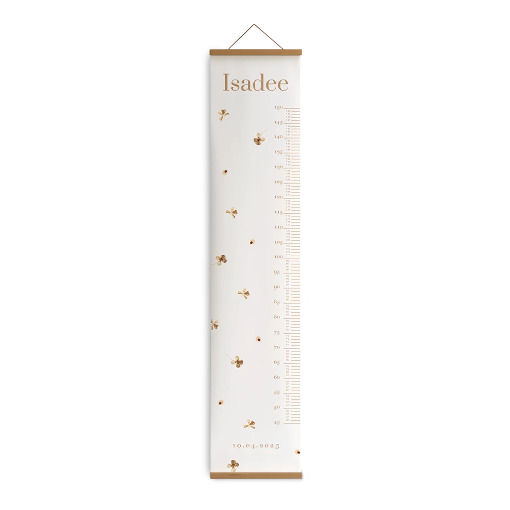 groeimeter kinderkamer met naam en bloemen