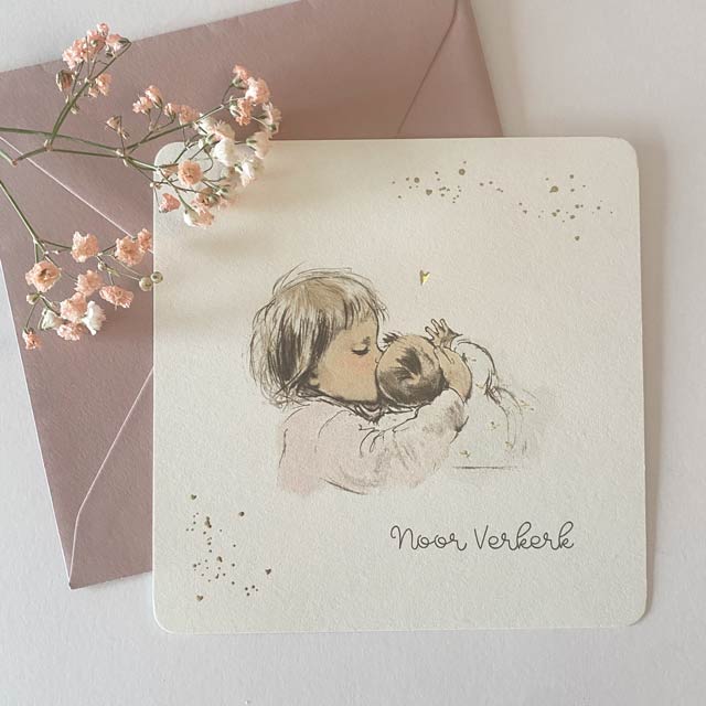 Geboortekaartje pentekening in kleur zus met baby goudfolie