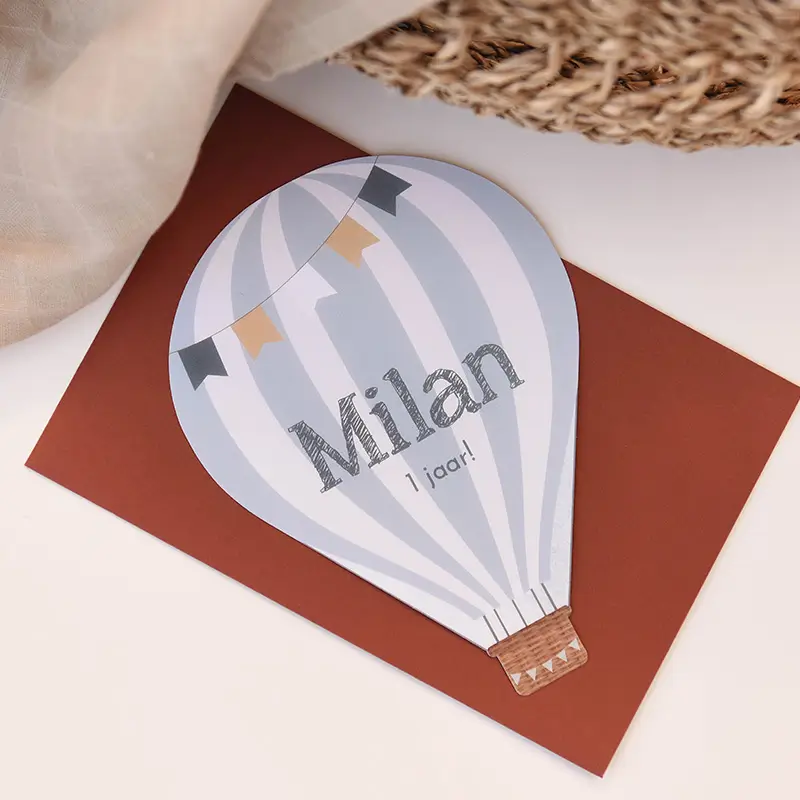 Blauwe luchtballon verjaardagsuitnodiging 1 jaar