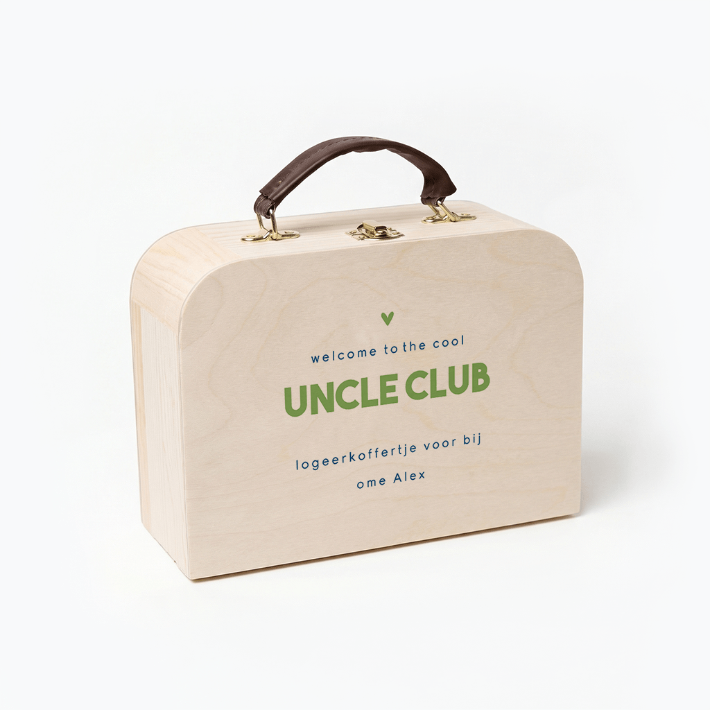 Houten koffertje zwangerschapsaankondiging met colorblocking