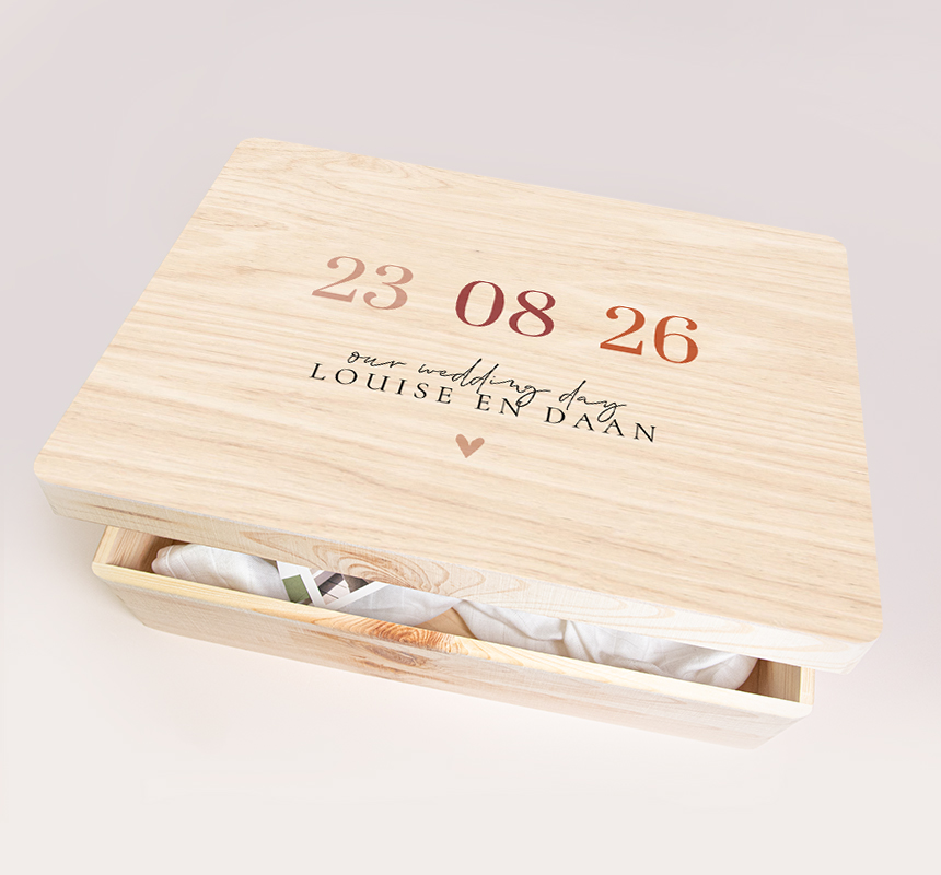 Herinneringsdoos huwelijk met kleurrijke trouwdatum