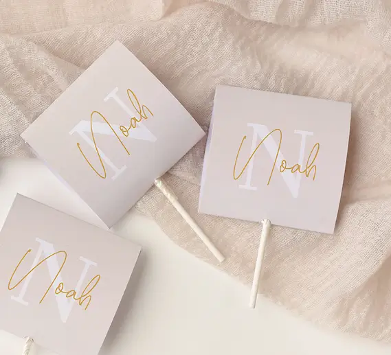 Doopsuiker lollyhoesje beige met initiaal en goudfolie | 3 stuks