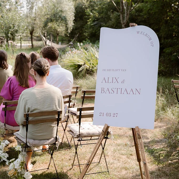 Welkomstbord bruiloft in originele vorm
