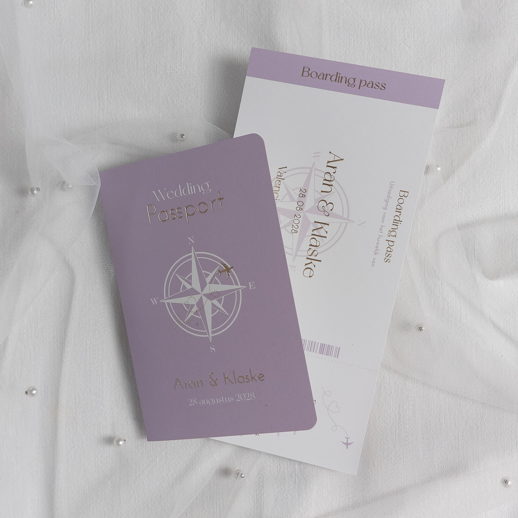 trouwkaart set paspoort en ticket lila goudfolie