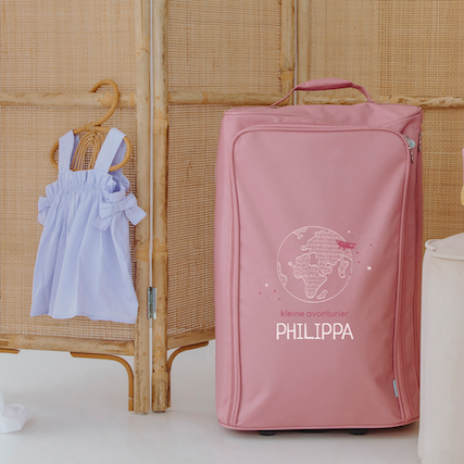 Avontuurlijke reistrolley met wereldbol en naam