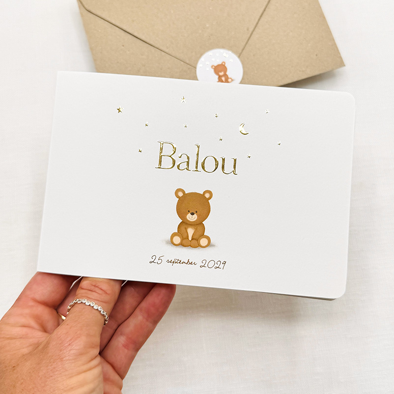 Geboortekaartje beertje met goudfolie sterren - Balou