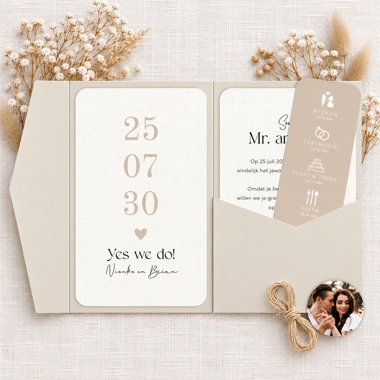 Pocketfold trouwkaart beige wit