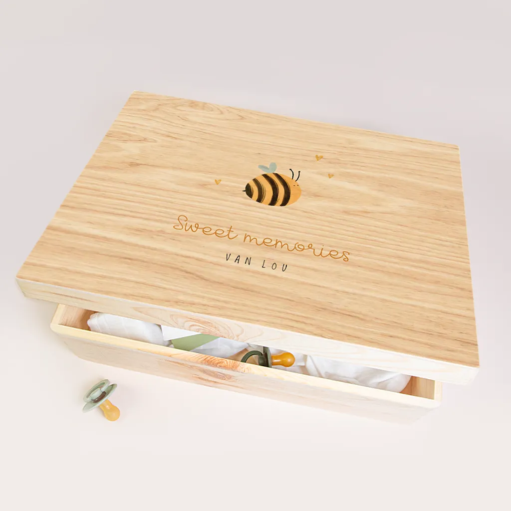 Memorybox baby met lief bijtje en hartjes