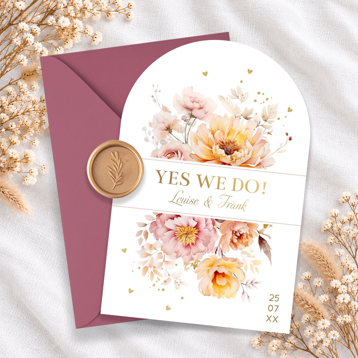 Trouwkaart bloemen roze geel boog vorm goudfolie opulent