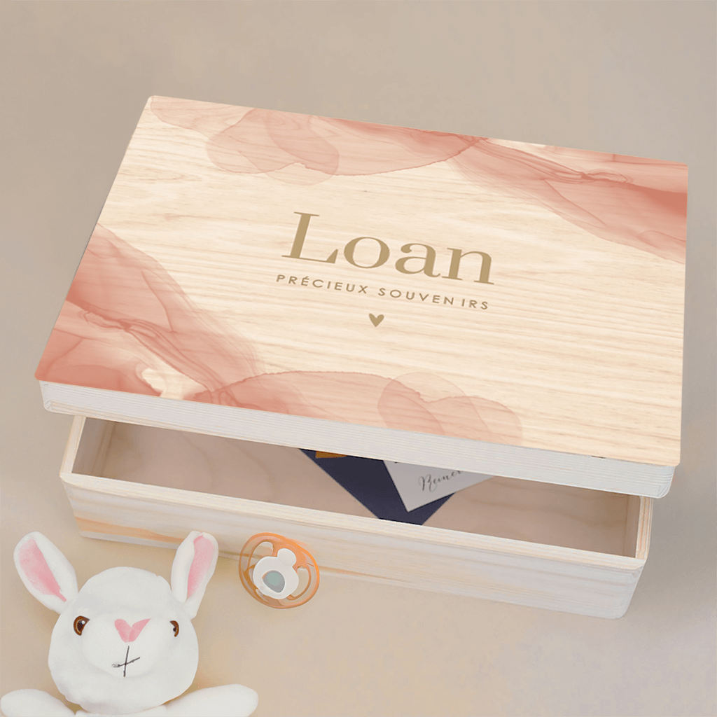 Boîte à souvenirs avec effet voile à l'aquarelle rose