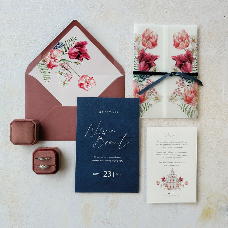 trouwkaart tulpen kalkpapier omslag