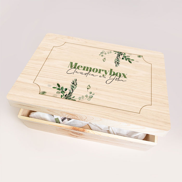 Bruiloft memorybox met eucalyptus takjes