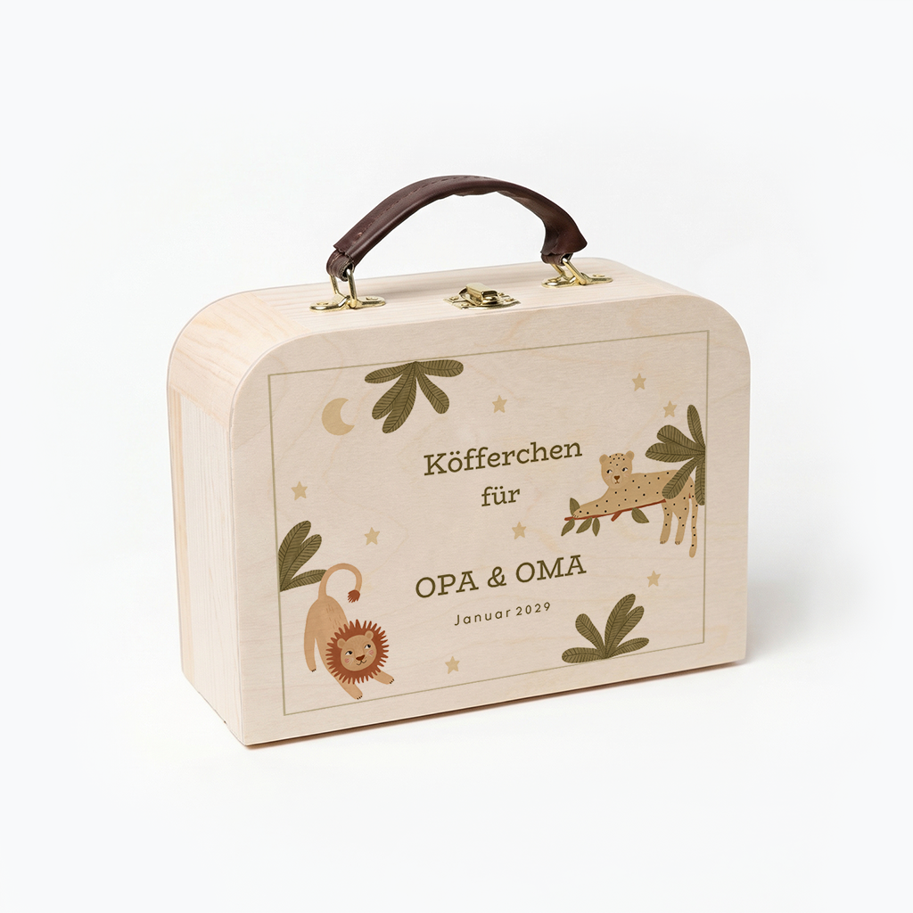 Kinderkoffer als Schwangerschaftsankündigung für Oma und Opa mit Dschungelthema