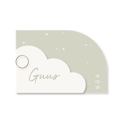 Sage geboortekaartje met offwhite wolkjeslabel