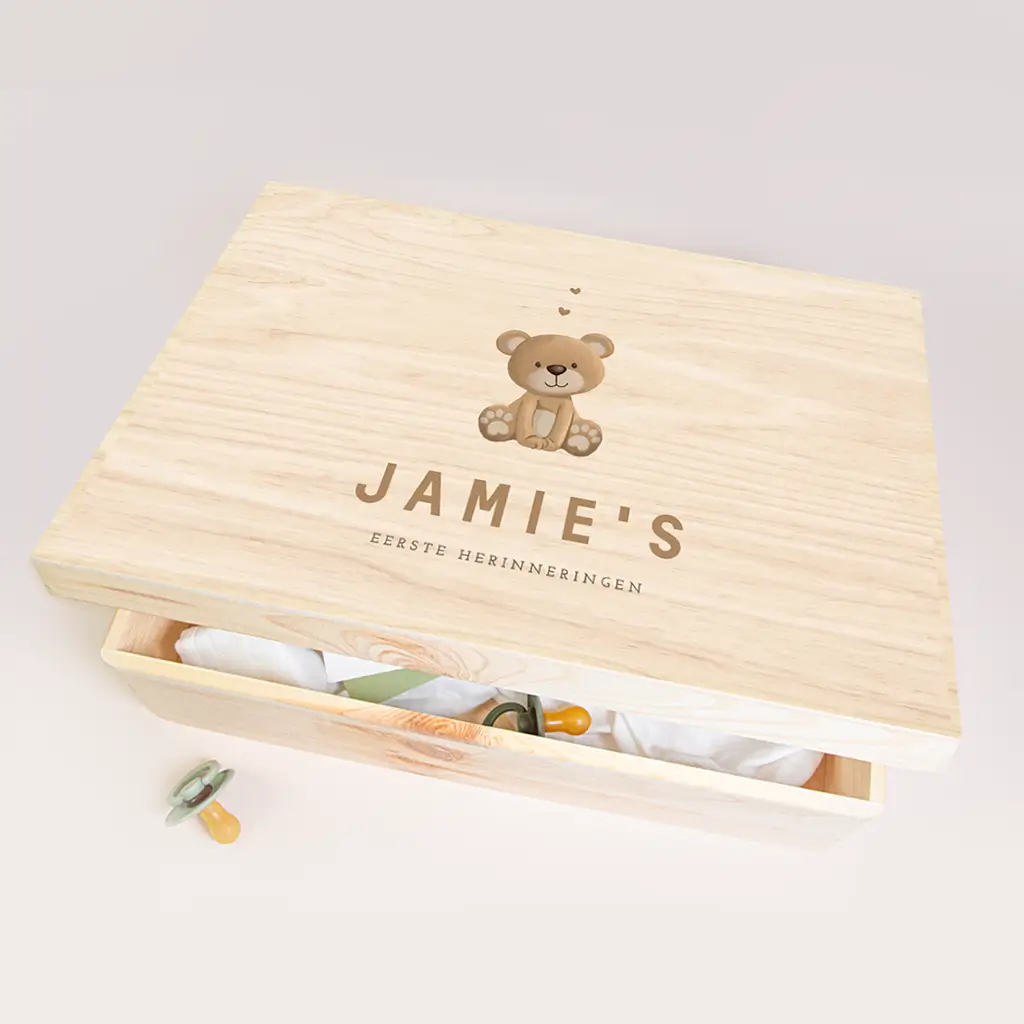 Memorybox met lief bruin beertje en hartjes