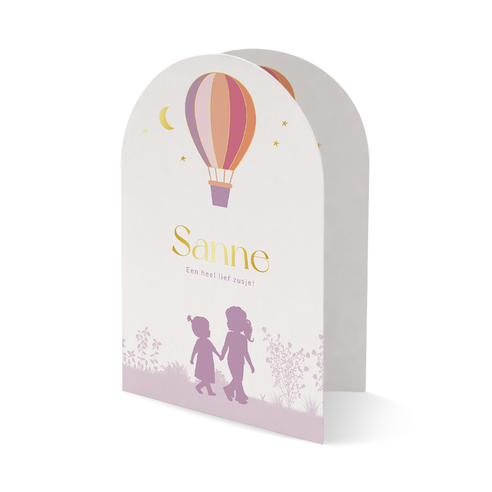 Luxe boogvorm geboortekaartje zusje met silhouet en luchtballon