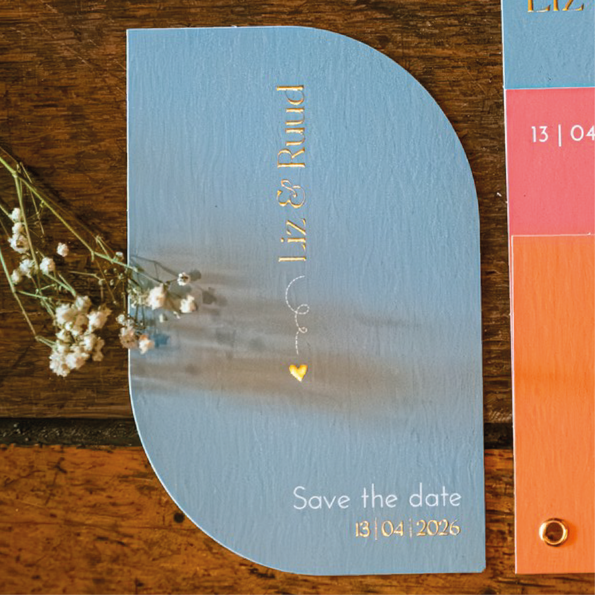 Save the date druppelvorm blauw goud