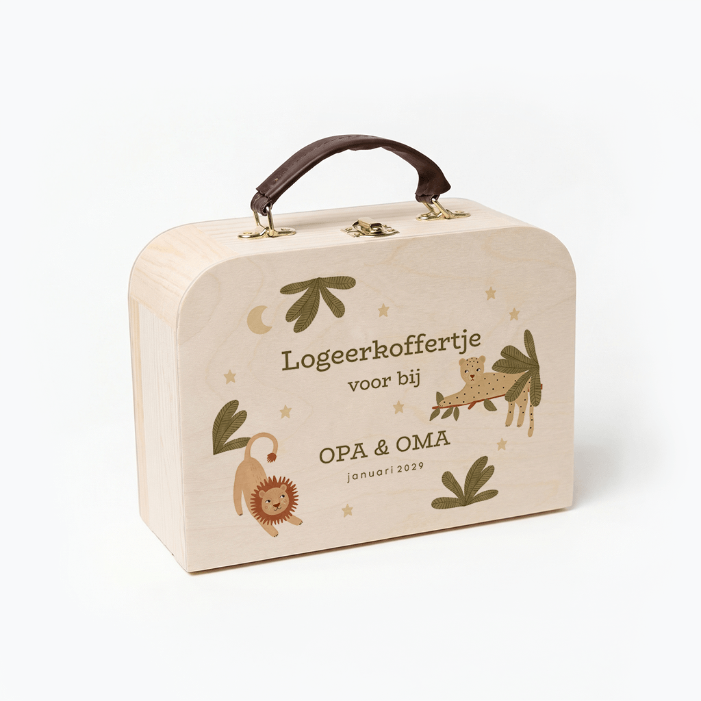 Houten koffertje zwangerschapsaankondiging met jungledieren